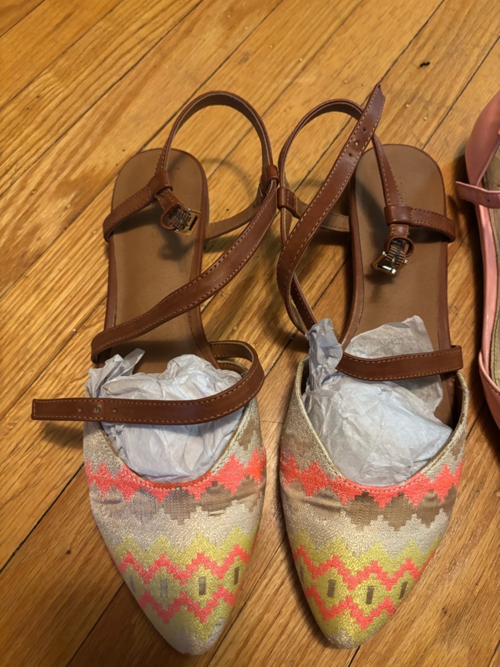 Flats - Picture 2 of 6